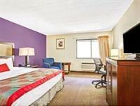 Ramada By Wyndham 2*